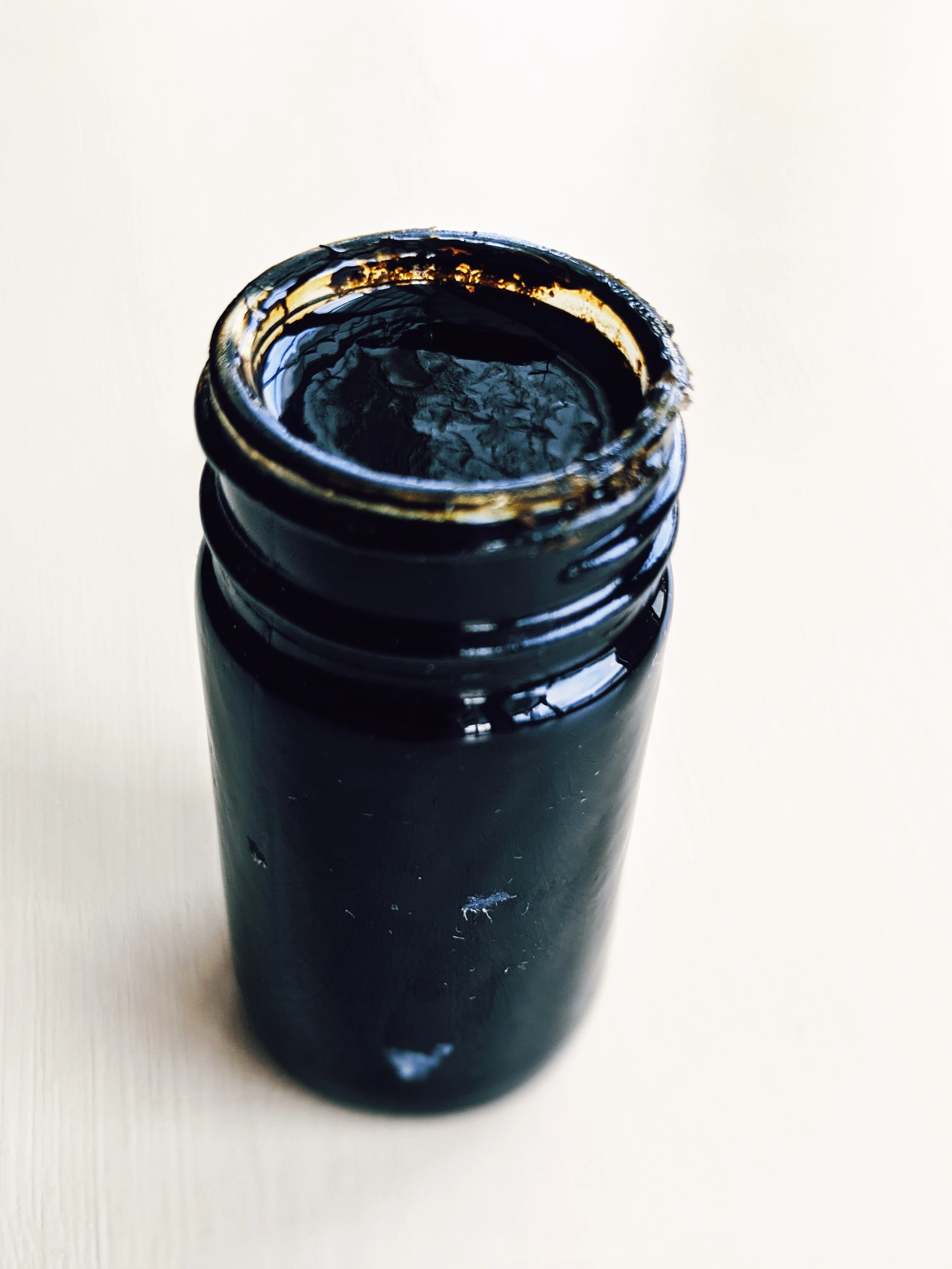 Allerleirauh. lilac enfleurage perfume with apricot, oakmoss, damask rose and white cedar. July 2023 - Image 26