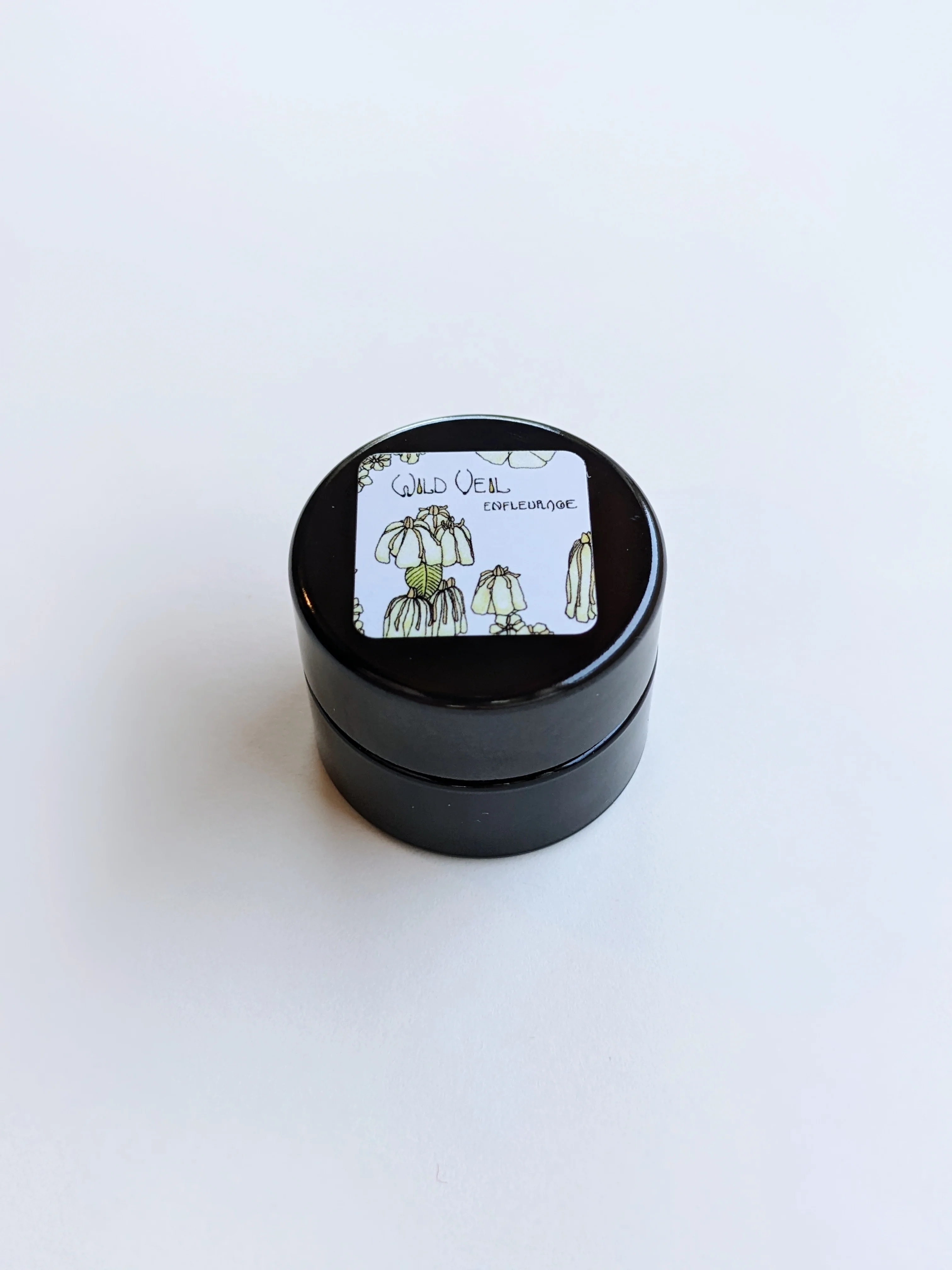 Cestrum Nocturnum Enfleurage (night blooming jasmine). Rare. Vernix on décolletage, a cherry dirge, honeysuckle nectar, dark sweet compote, powder, heliotrope, Louisiana sidewalk - Image 7