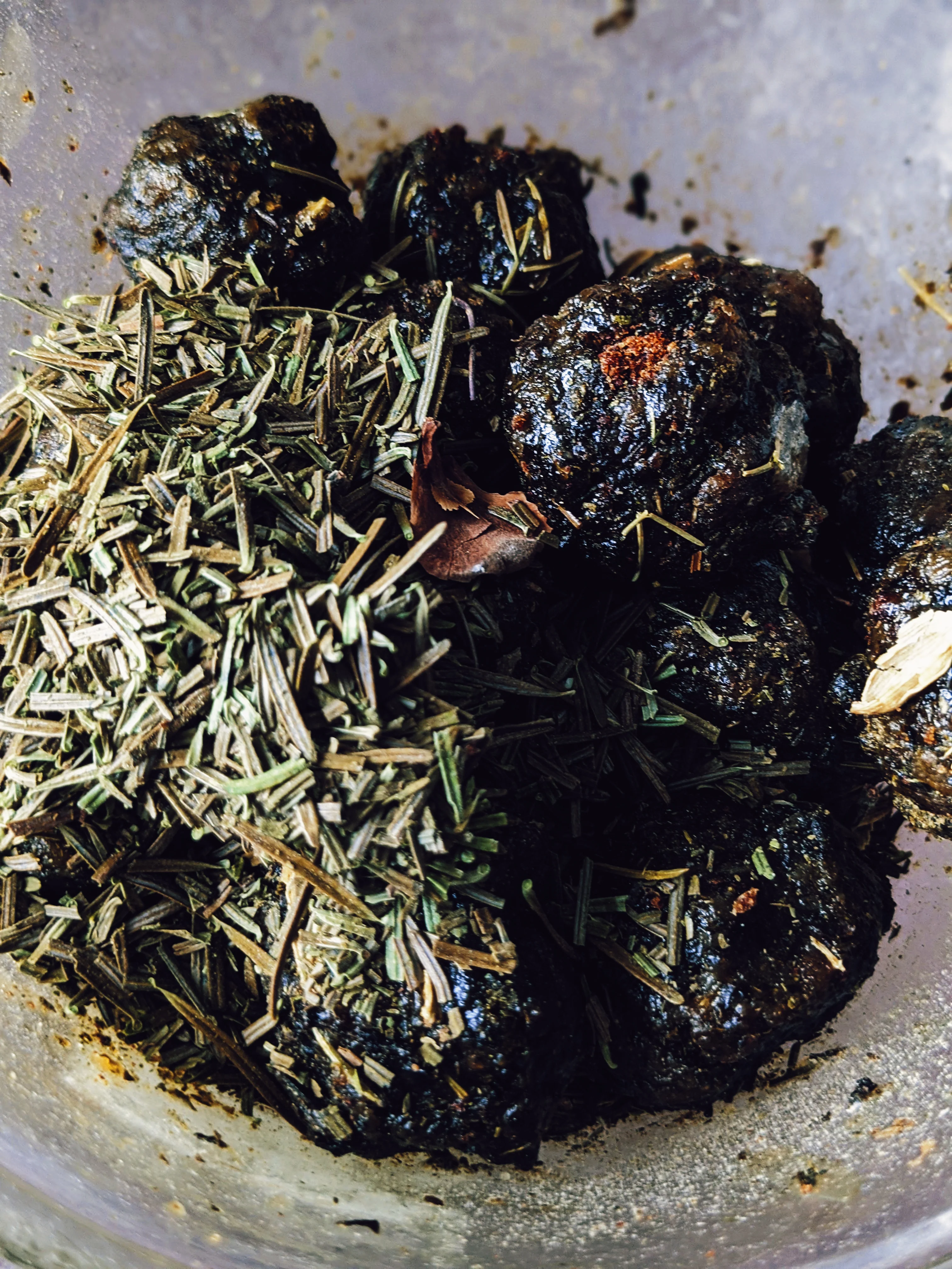 Inchoate Neri-Koh Incense. Zaatar, Malawi camphor basil, scented geranium, black sage, roses (alba, moss, damask, musk, and gallica), apricots, cardamom, wild fir balsam and red spruce boughs. - Image 21